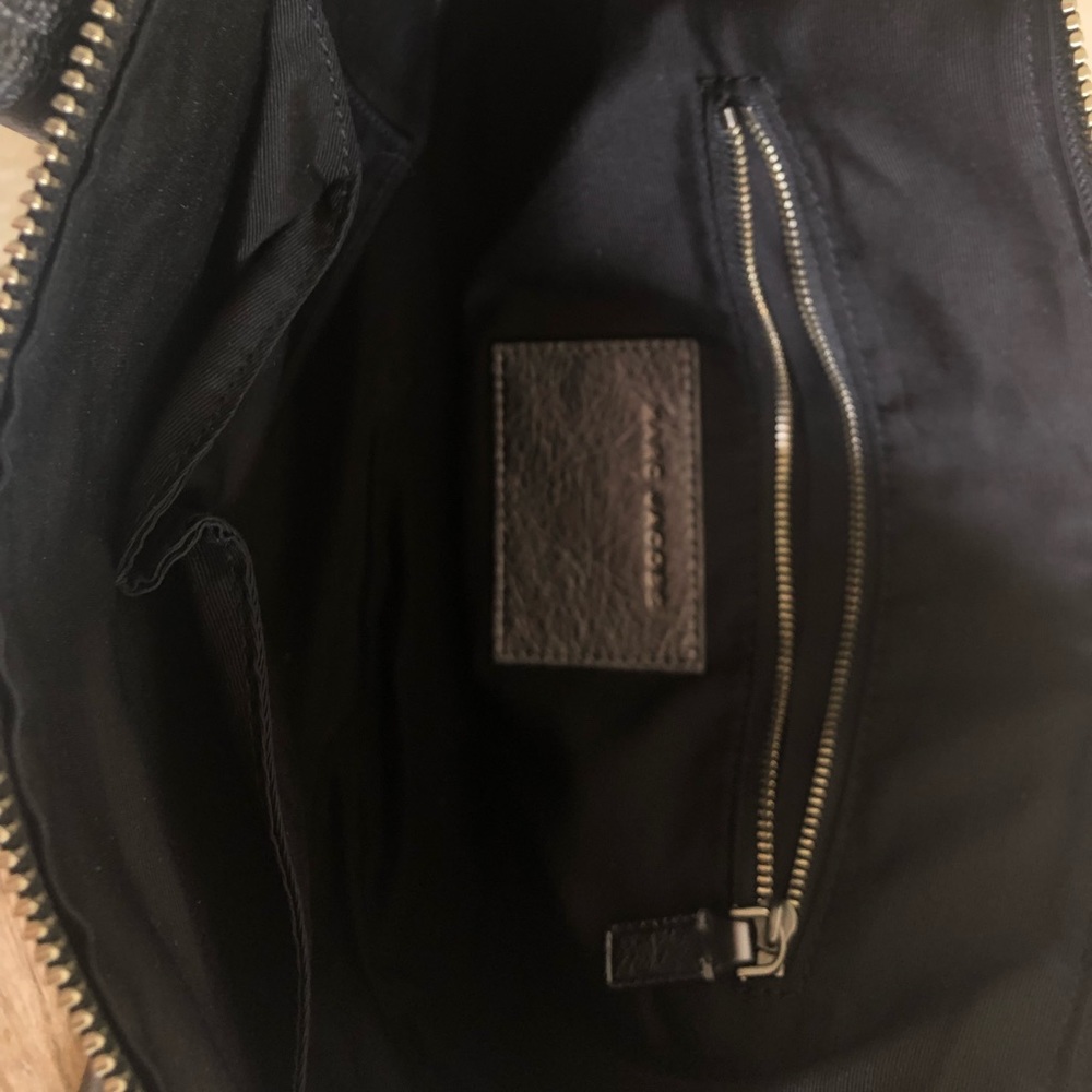 marc jacobs medium east/west leather tote silver - Picture 3 of 8